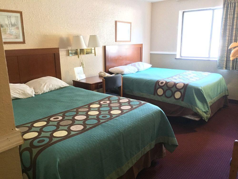 Мотель Super 8 By Wyndham Bath Hammondsport Area Екстер'єр фото